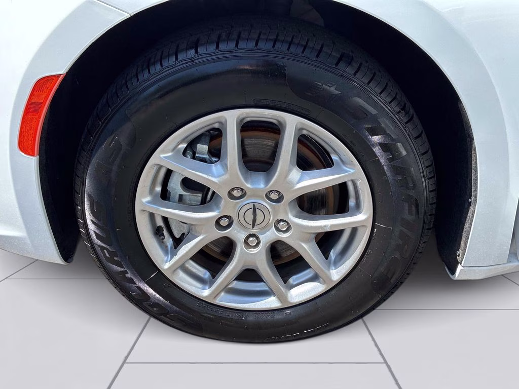 2023 Bright White Clearcoat Chrysler Pacifica Touring L FWD Van