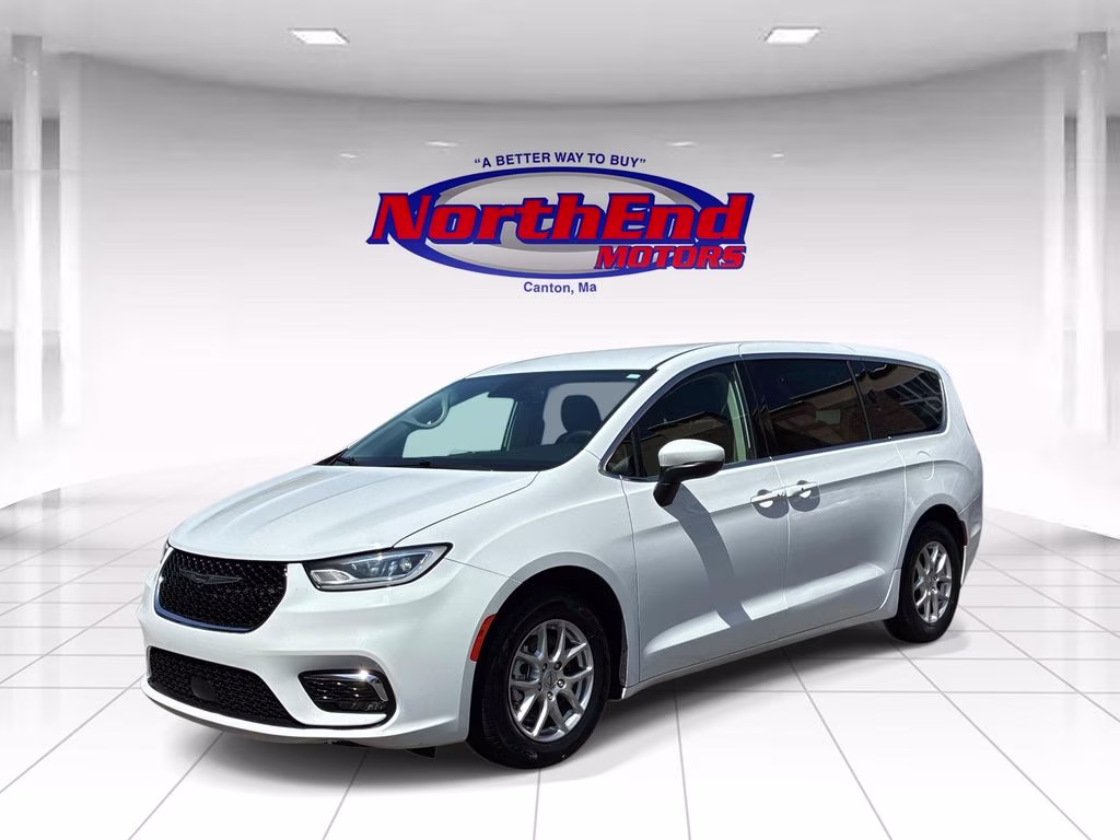 2023 Bright White Clearcoat Chrysler Pacifica Touring L FWD Van