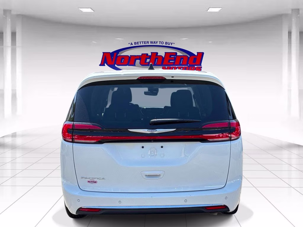 2023 Bright White Clearcoat Chrysler Pacifica Touring L FWD Van