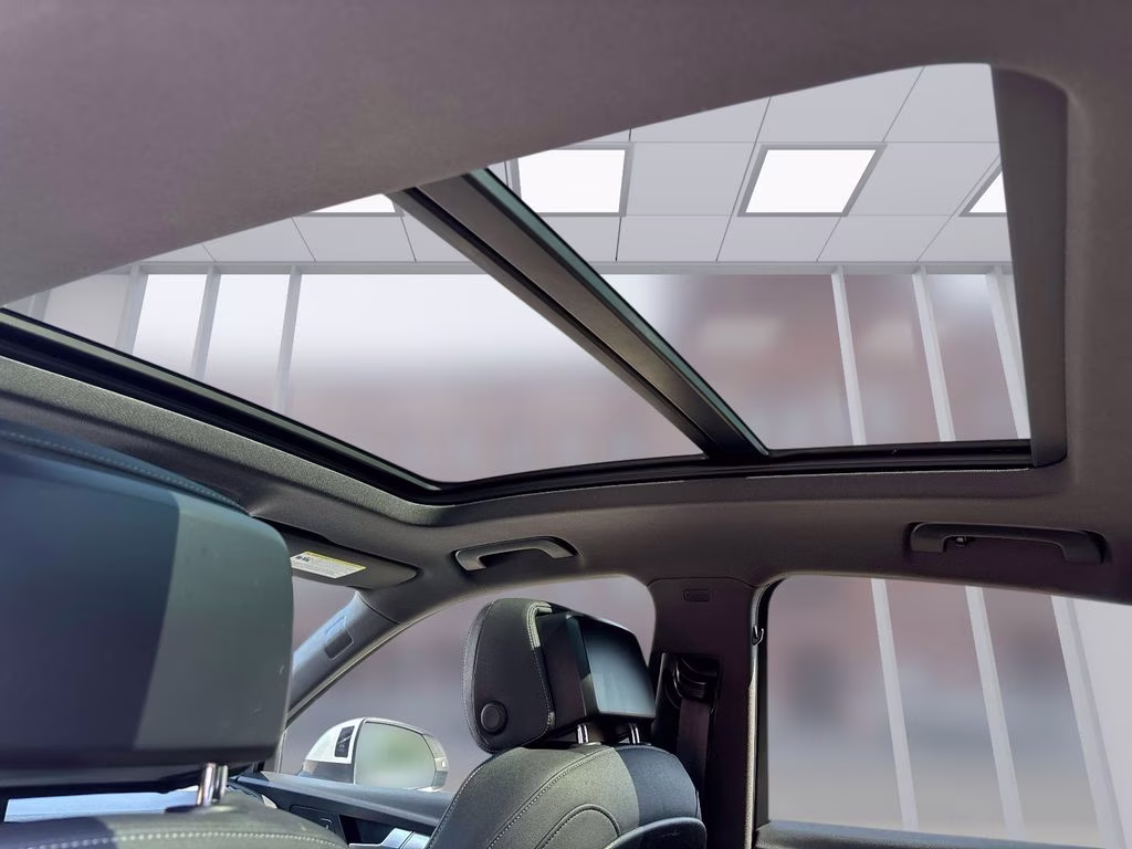 2021 Glacier White Audi Q5 Sportback 45 Premium Plus AWD SUV