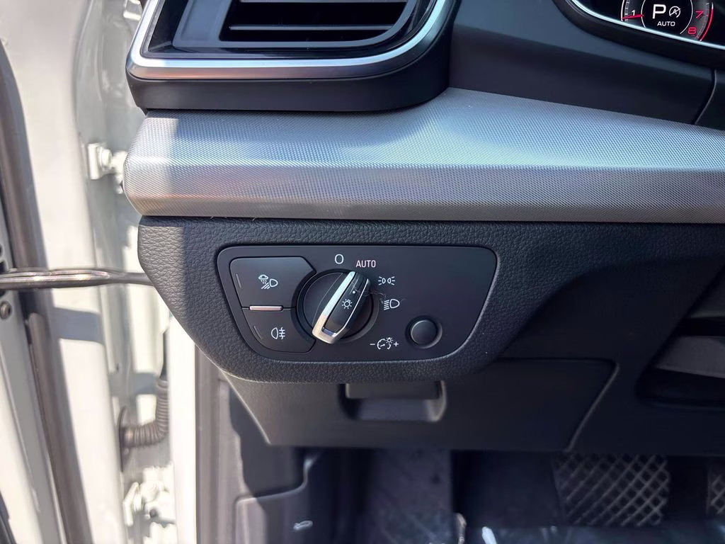 2021 Glacier White Audi Q5 Sportback 45 Premium Plus AWD SUV