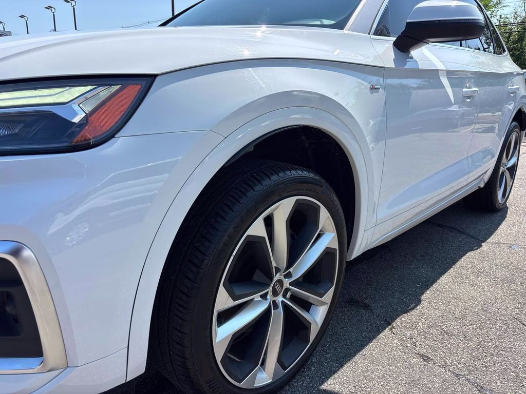 2021 Glacier White Audi Q5 Sportback 45 Premium Plus AWD SUV