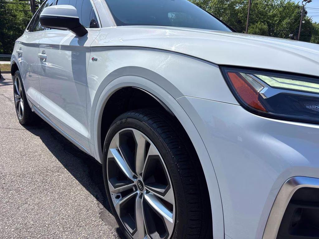 2021 Glacier White Audi Q5 Sportback 45 Premium Plus AWD SUV