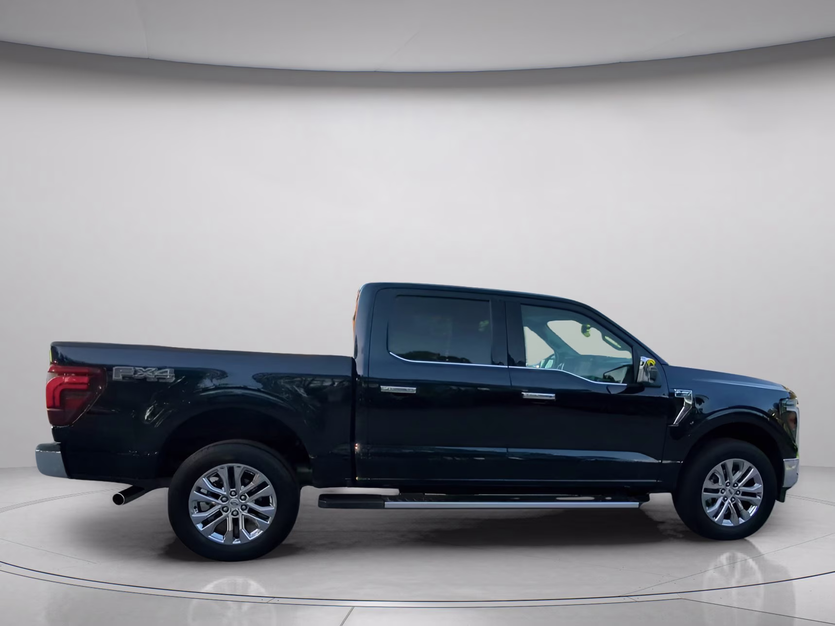 2025 Antimatter Blue Metallic Ford F-150 LARIAT Crew Cab Pickup 4X4 Truck