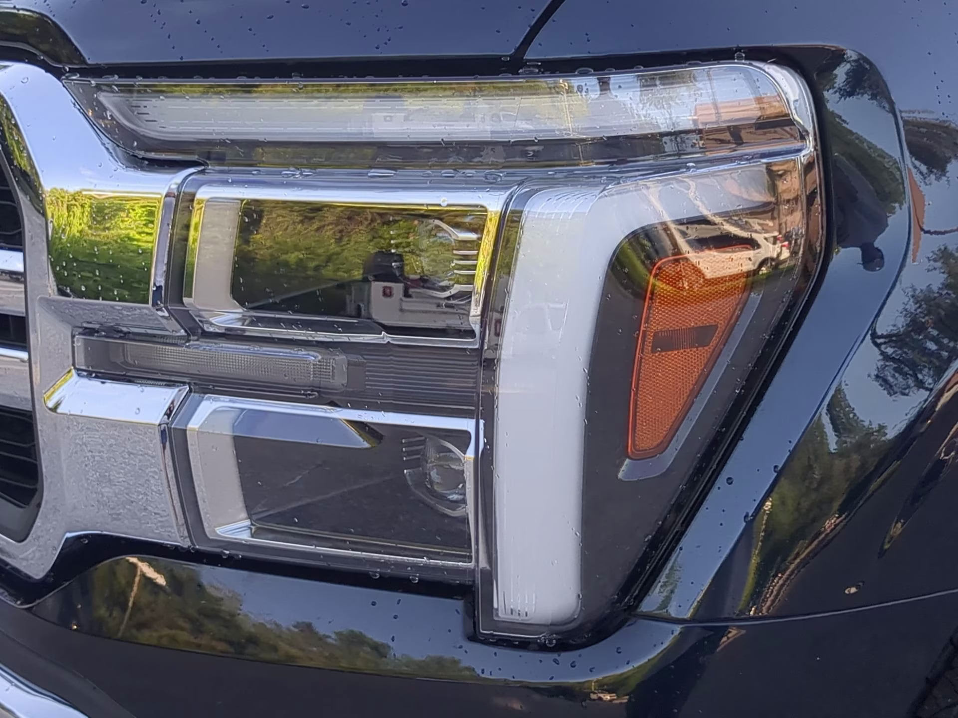 2025 Antimatter Blue Metallic Ford F-150 LARIAT Crew Cab Pickup 4X4 Truck