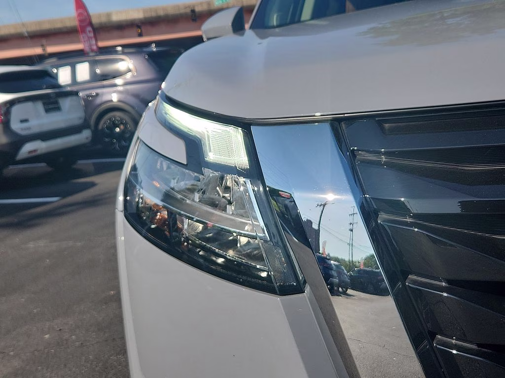 2024 Boulder Gray Pearl Nissan Pathfinder Platinum FWD SUV