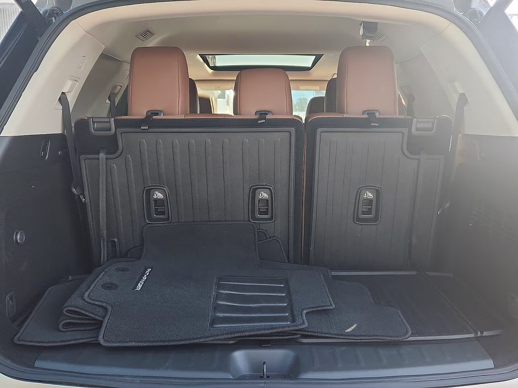 2024 Boulder Gray Pearl Nissan Pathfinder Platinum FWD SUV