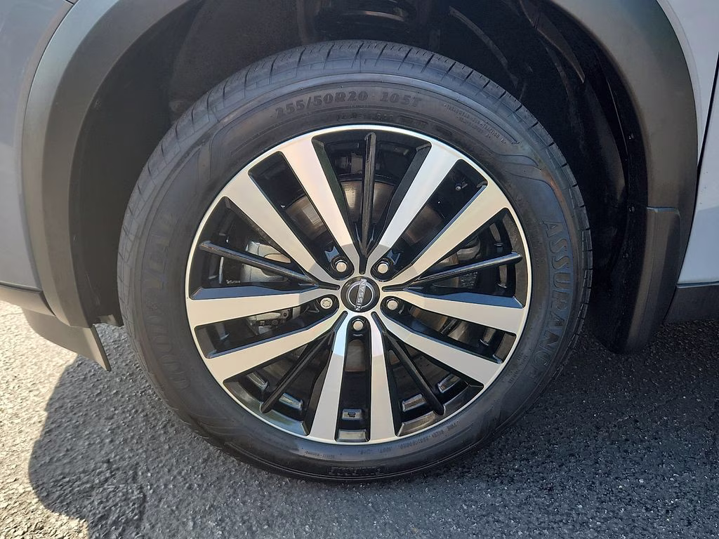 2024 Boulder Gray Pearl Nissan Pathfinder Platinum FWD SUV