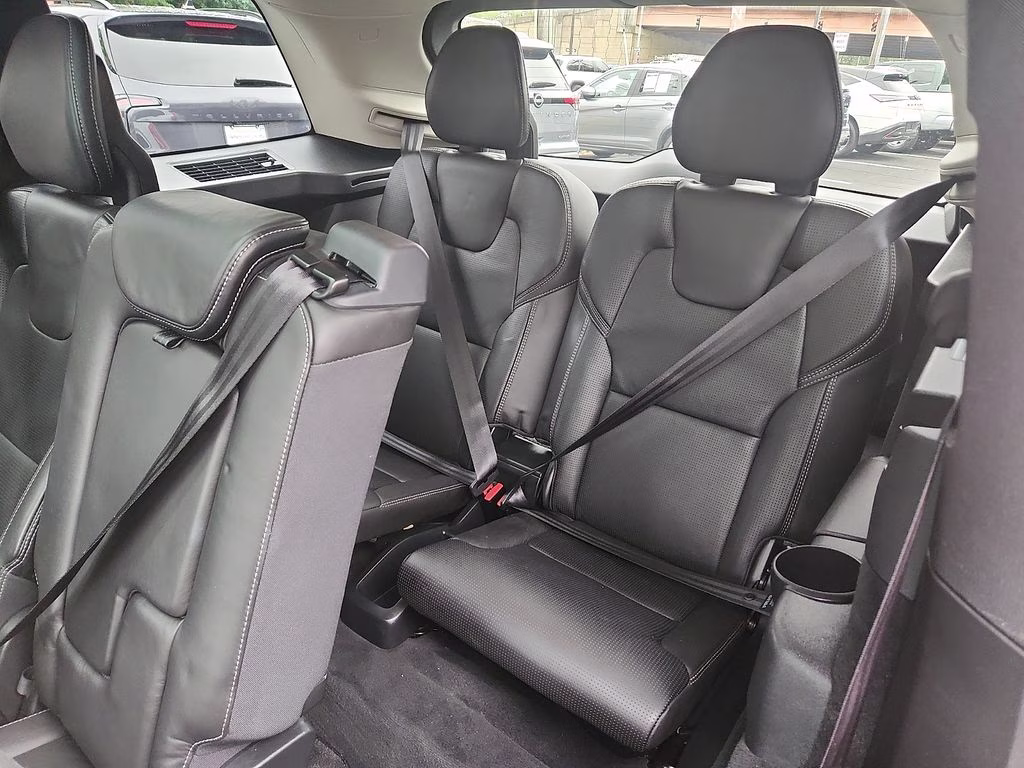 2017 Bright Silver Metallic Volvo XC90 T6 Inscription AWD SUV