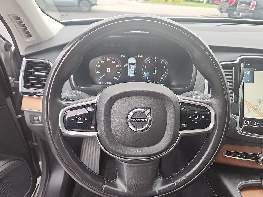 2017 Bright Silver Metallic Volvo XC90 T6 Inscription AWD SUV