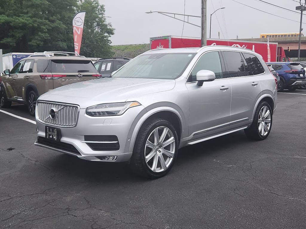 2017 Bright Silver Metallic Volvo XC90 T6 Inscription AWD SUV
