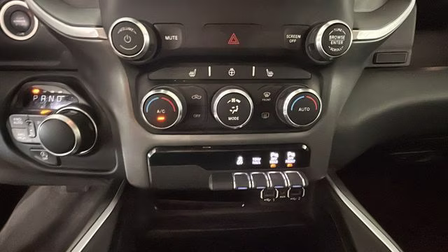 2021 Diamond Black Crystal Pearlcoat Ram 1500 Big Horn/Lone Star 4X4 Truck