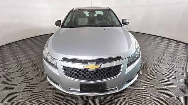 2014 Silver Ice Metallic Chevrolet Cruze LS FWD Sedan