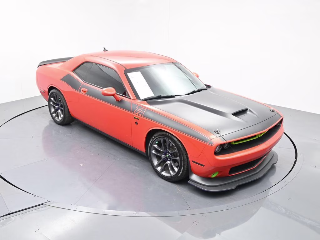 2017 Go Mango! Dodge Challenger R/T RWD Coupe