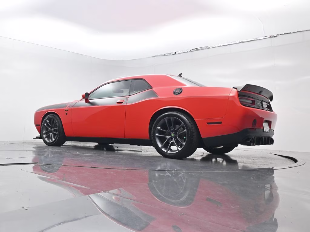 2017 Go Mango! Dodge Challenger R/T RWD Coupe