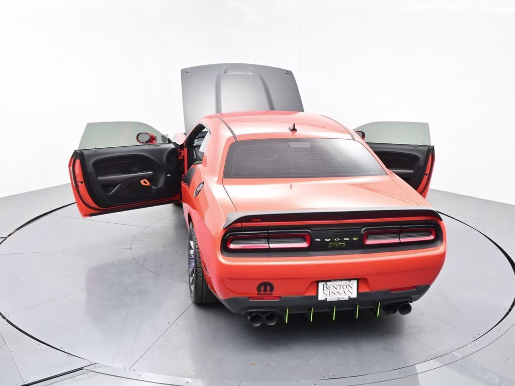 2017 Go Mango! Dodge Challenger R/T RWD Coupe