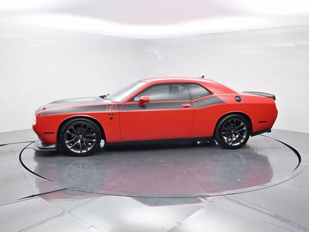 2017 Go Mango! Dodge Challenger R/T RWD Coupe