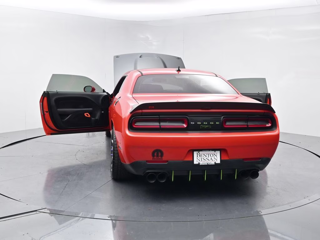 2017 Go Mango! Dodge Challenger R/T RWD Coupe
