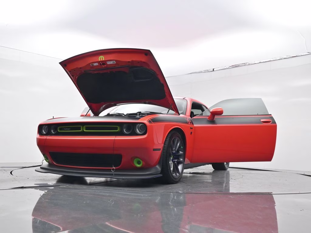 2017 Go Mango! Dodge Challenger R/T RWD Coupe