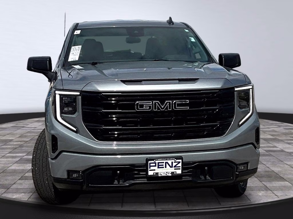 Used 2025 GMC Sierra 1500 Elevation with VIN 1GTRUCED5SZ222489 for sale in Spring Valley, Minnesota