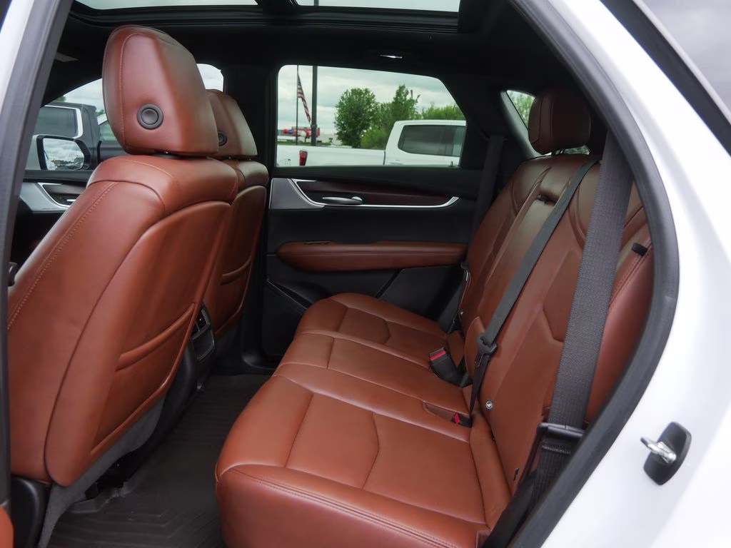 2023 Crystal White Tricoat Cadillac XT5 Premium Luxury AWD SUV