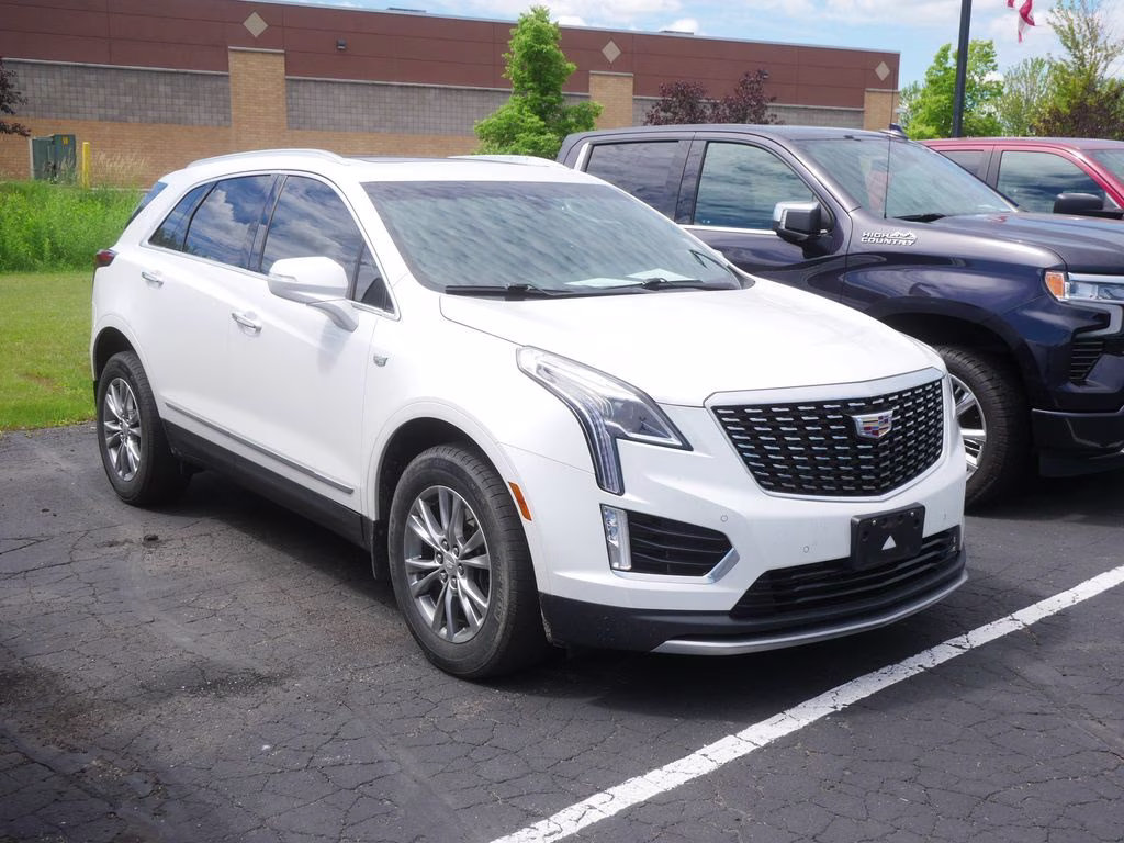 2023 Crystal White Tricoat Cadillac XT5 Premium Luxury AWD SUV