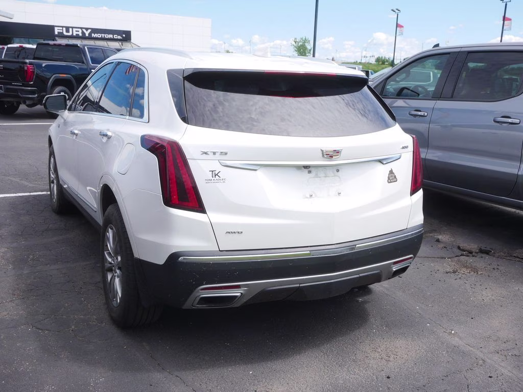 2023 Crystal White Tricoat Cadillac XT5 Premium Luxury AWD SUV