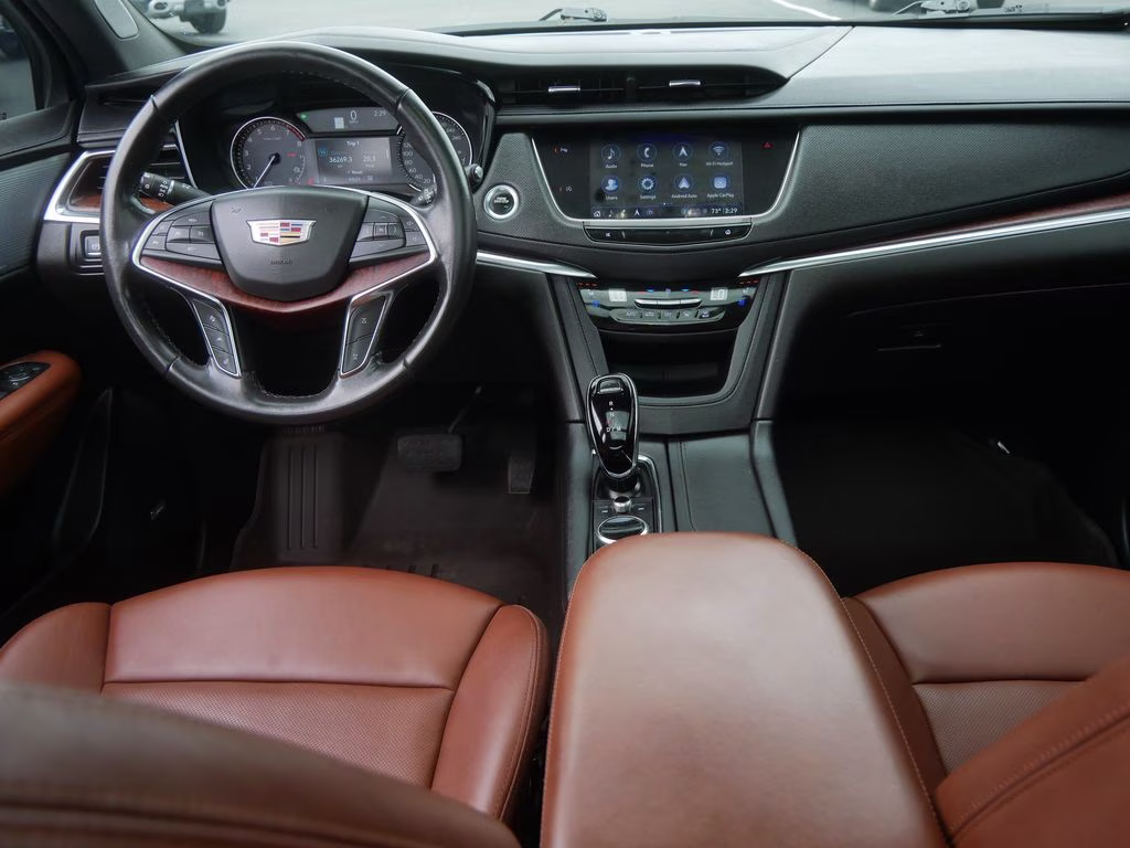 2023 Crystal White Tricoat Cadillac XT5 Premium Luxury AWD SUV