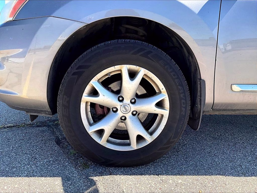 2011 Platinum Graphite Nissan Rogue SV AWD SUV