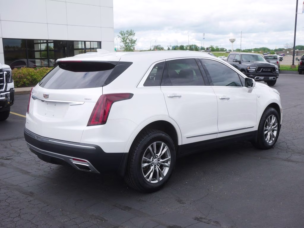 2023 Crystal White Tricoat Cadillac XT5 Premium Luxury AWD SUV
