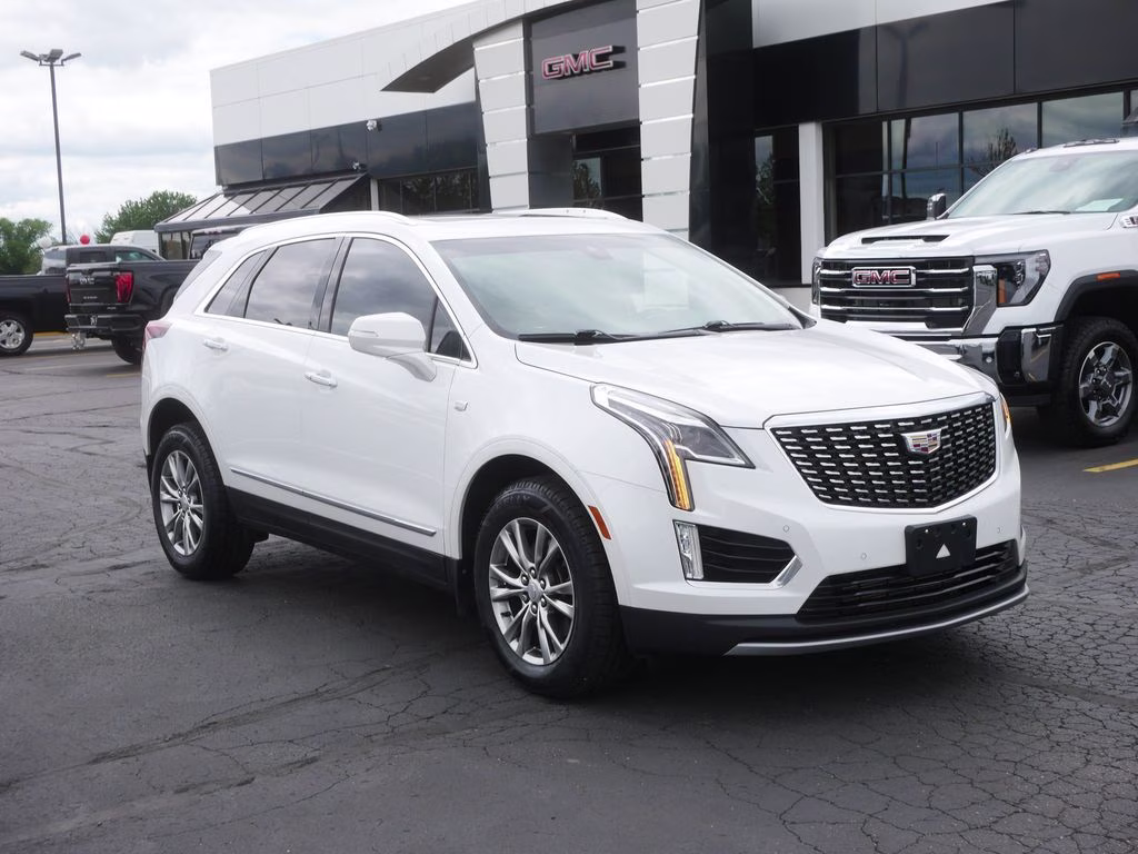 2023 Crystal White Tricoat Cadillac XT5 Premium Luxury AWD SUV
