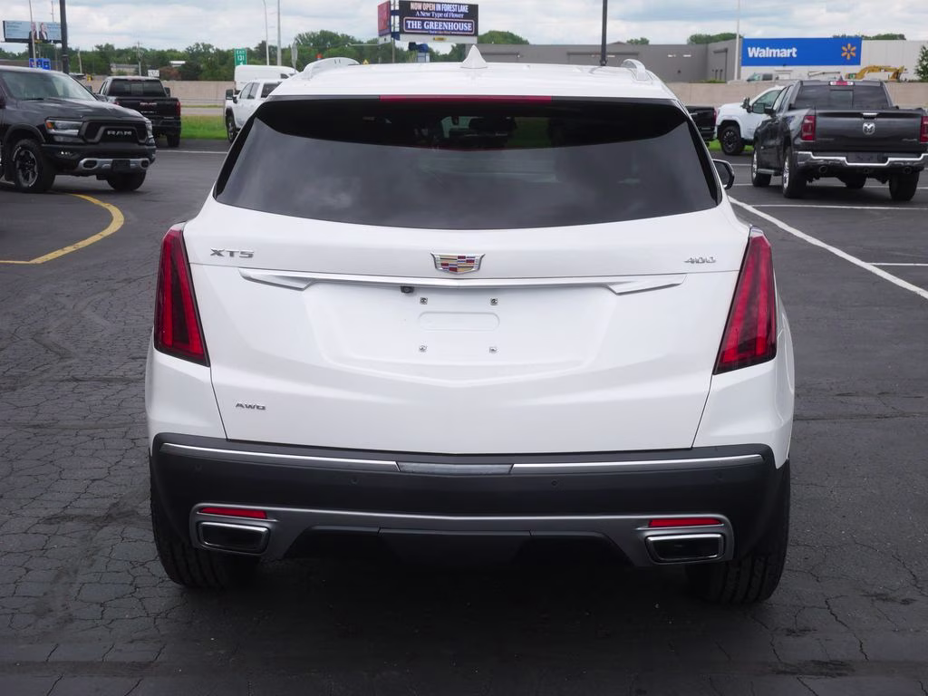 2023 Crystal White Tricoat Cadillac XT5 Premium Luxury AWD SUV
