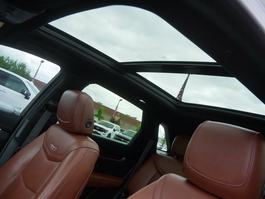 2023 Crystal White Tricoat Cadillac XT5 Premium Luxury AWD SUV