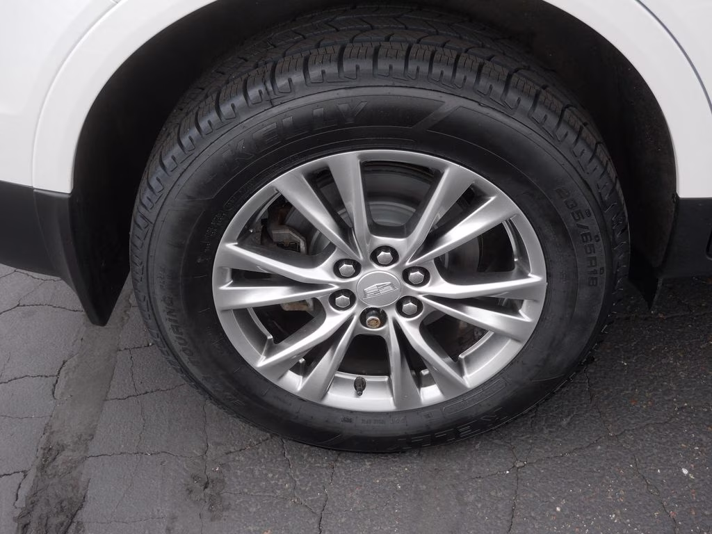 2023 Crystal White Tricoat Cadillac XT5 Premium Luxury AWD SUV