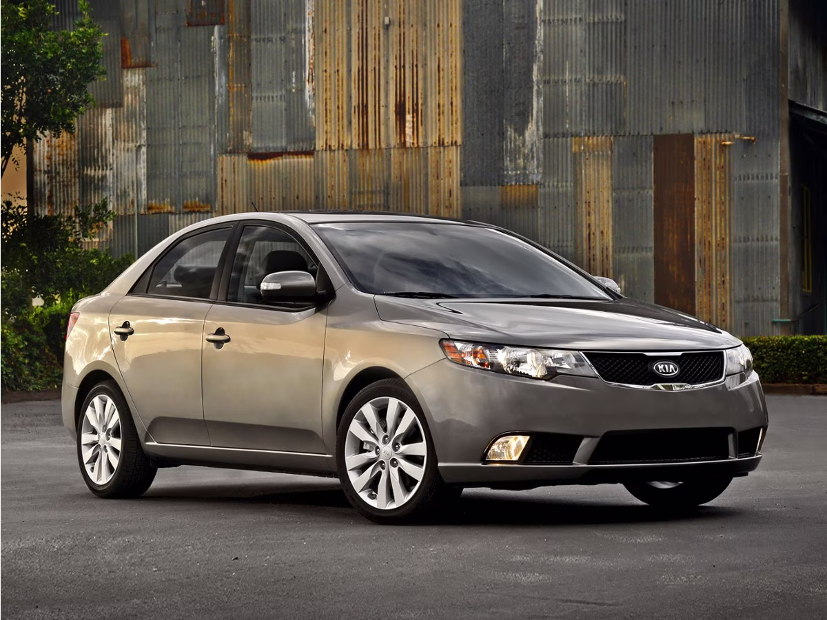 2012 Snow White Pearl Kia Forte EX FWD Sedan