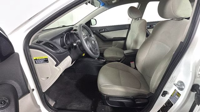 2012 Snow White Pearl Kia Forte EX FWD Sedan
