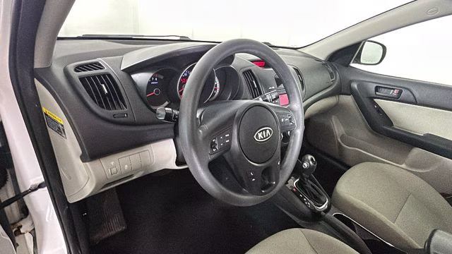 2012 Snow White Pearl Kia Forte EX FWD Sedan