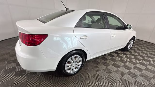 2012 Snow White Pearl Kia Forte EX FWD Sedan