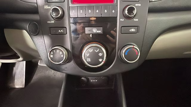 2012 Snow White Pearl Kia Forte EX FWD Sedan