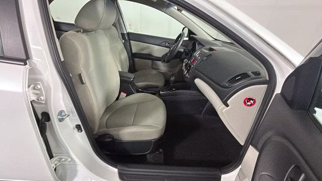 2012 Snow White Pearl Kia Forte EX FWD Sedan