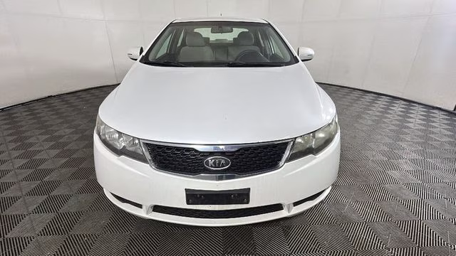 2012 Snow White Pearl Kia Forte EX FWD Sedan