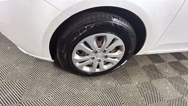 2012 Snow White Pearl Kia Forte EX FWD Sedan