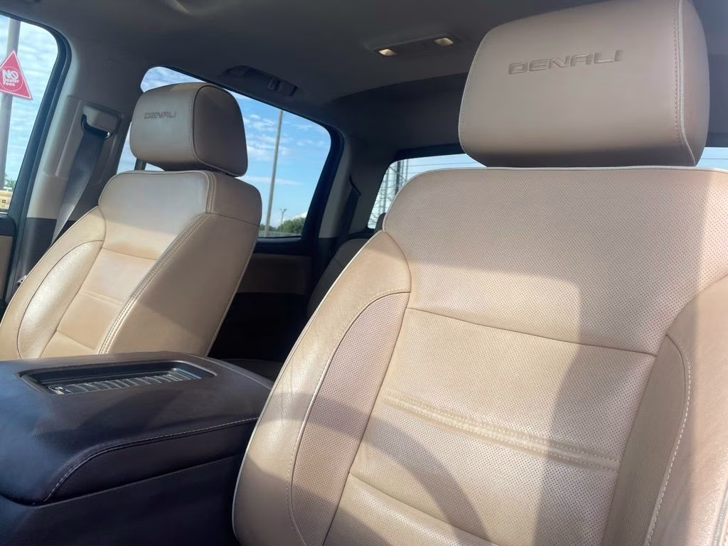 2018 Onyx Black GMC Sierra 2500HD Denali 4X4 Truck