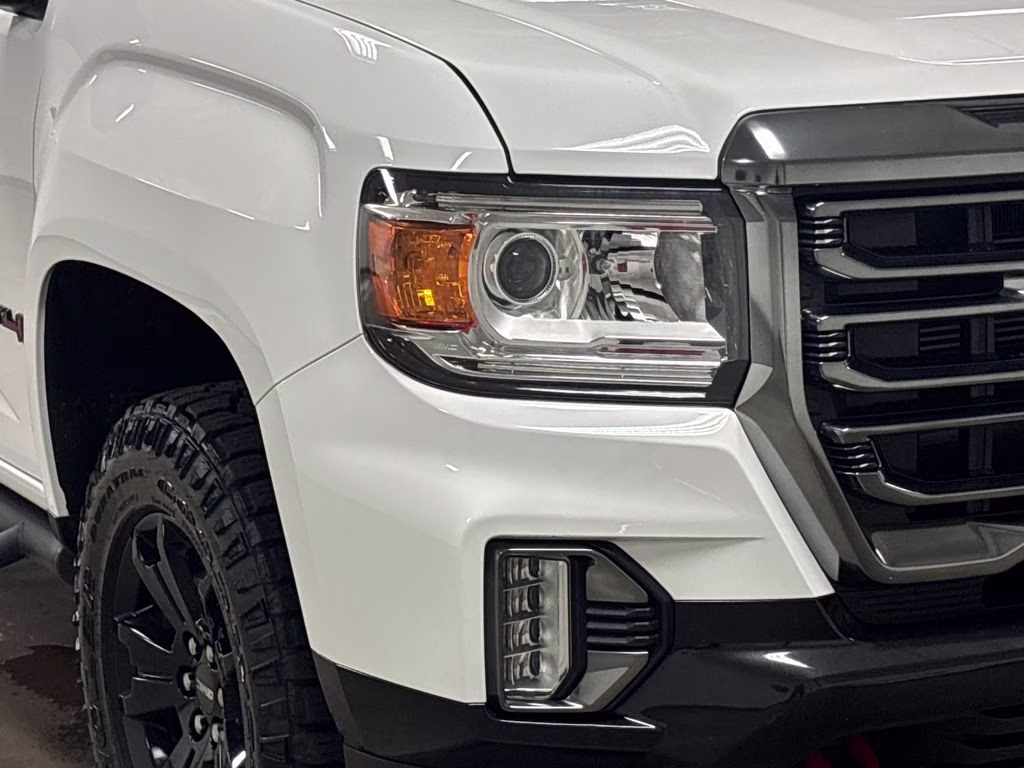 2021 Summit White GMC Canyon AT4 w/Leather 4X4 Truck