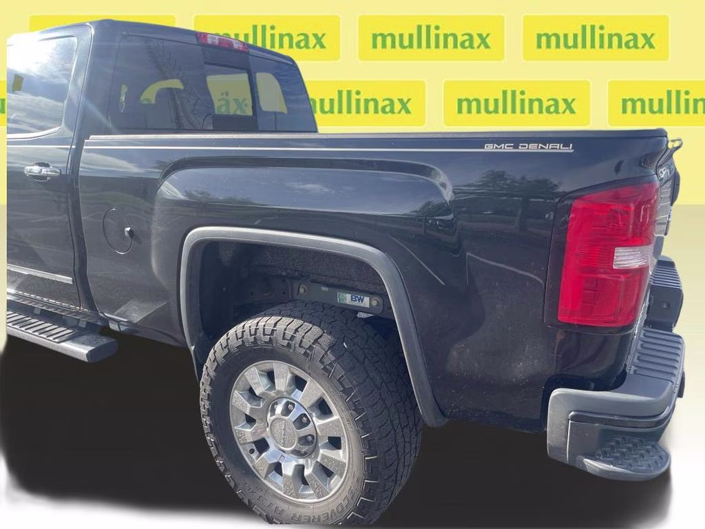 2018 Onyx Black GMC Sierra 2500HD Denali 4X4 Truck