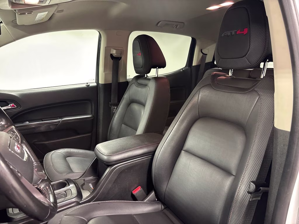 2021 Summit White GMC Canyon AT4 w/Leather 4X4 Truck