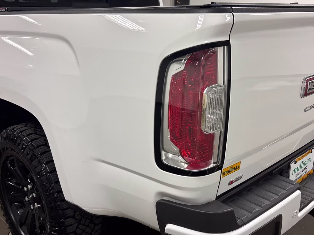 2021 Summit White GMC Canyon AT4 w/Leather 4X4 Truck