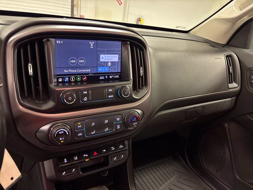 2021 Summit White GMC Canyon AT4 w/Leather 4X4 Truck