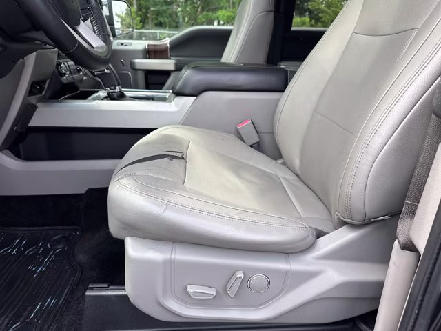 2015 Tuxedo Black Metallic Ford F-150 XL SuperCab 6.5-ft. Bed 2WD RWD Truck