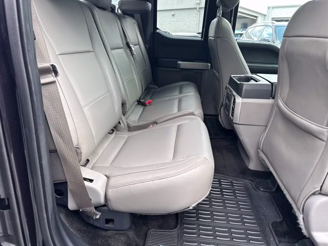 2015 Tuxedo Black Metallic Ford F-150 XL SuperCab 6.5-ft. Bed 2WD RWD Truck